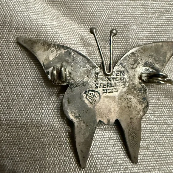 This is a vintage Mexican sterling silver butterfly brooch. - Picture 2 of 4